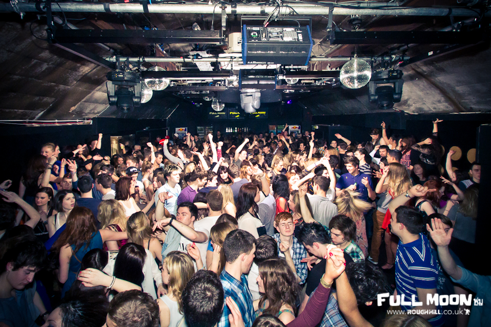 IMAGE: http://payload26.cargocollective.com/1/3/110609/2827258/16-02-2012-68_o.jpg